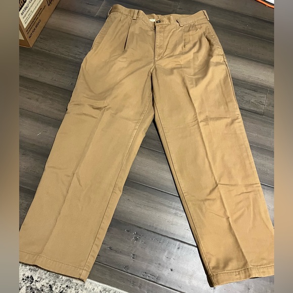 Men’s L.L Bean Double L Natural Fit Plain Front, Flannel-Lined Pants - Picture 1 of 5